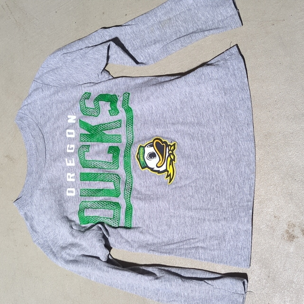 Oregon Ducks long sleeve size 5-6